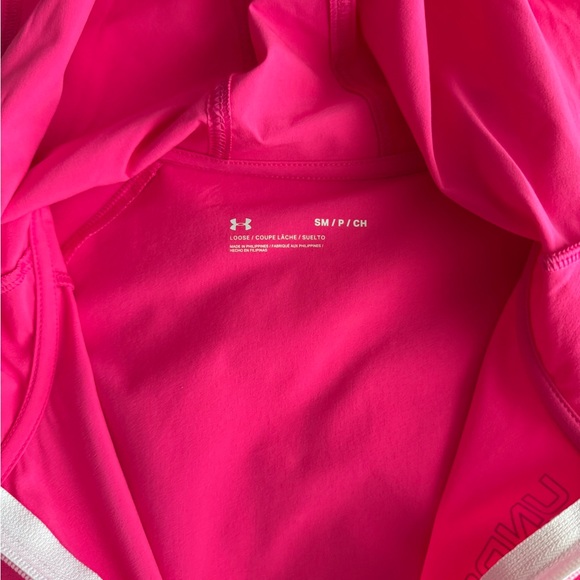 Under armor pink lightweight jacket - Picture 2 of 3